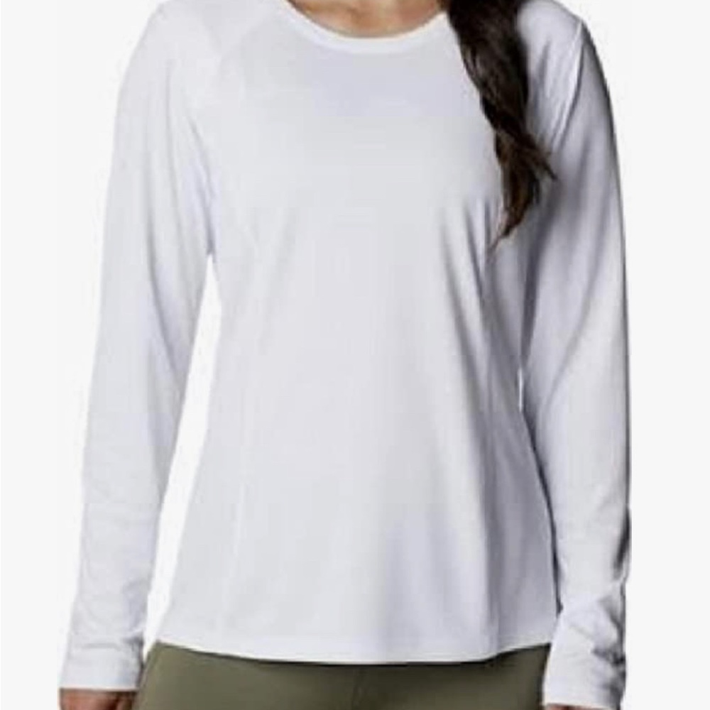 White long sleeve tee